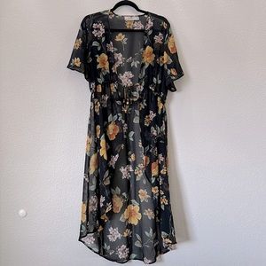 Maternity floral duster. Size large